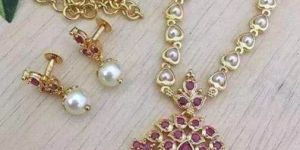 Kemp Pearl Chain Pendant Set