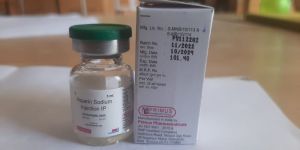 Each ml contains Heparin Sodium 1000 I.U. Injection