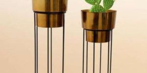 2 Piece Golden Planter Set