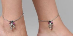 Silver Plated Stone Studded Anklet