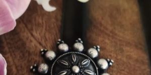 Silver Toned Adjustable Finger Ring