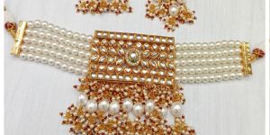 Premium Quality Kundan Choker Set