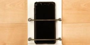 B145 Acrylic Mobile Stand