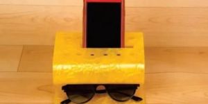 B150 Acrylic Mobile Stand