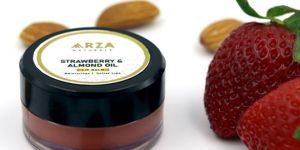 Strawberry+Almond oil Lip Balm