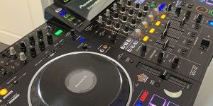 Pioneer DJ XDJ-XZ Professional All-in-One DJ System - Black