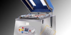 Single Chamber Vacuum Packaging Machine