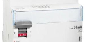 Legrand 411878 - 63A FOUR POLE 30mA 415V AC DX3 RCCB