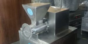 Shrikhand Shredding Machine