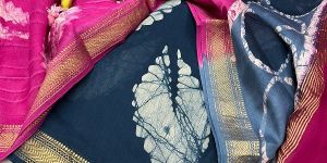 Maheshwari Silk Unstitched Dress Material with Dupatta