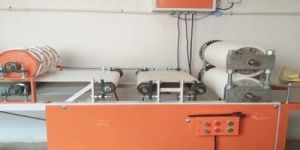 ROLLER TYPE PAPAD MAKING MAHINE