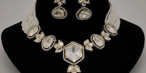 PURE KUNDAN NECKLACE