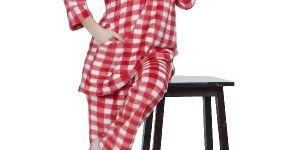 Ladies Checkered Red Woolen Night Suit