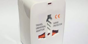 6A White Universal Travel Adapter 931L