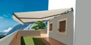 Plain Retractable Awning