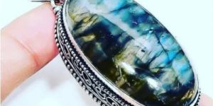 Natural Labradorite Pendant