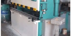 Hydraulic Press Brakes Exporters Manufacturers in Maharashtra