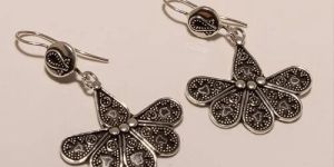 Ladies Fancy Designer Earring