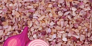 Dehydrated Pink Onion Chopped