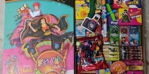 Cracker Gift Box 25 Items