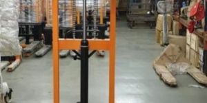 Hydraulic Pallet Stacker
