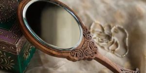 Wooden Engraved Handheld Mirror