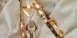 Party Ladies Stone Work Brass Bangle