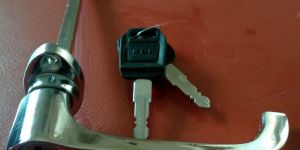 Matador Locking Handle