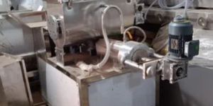 Pasta Extruder Machine