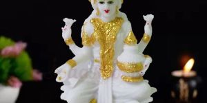 Dhan Lakshmi Statue