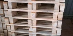 Two Way Pinewood Pallet