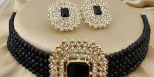 Elite Glittering Necklace Set