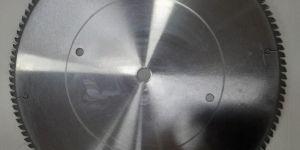 TUNGSTEN CARBIDE WOOD CUTTING BLADE