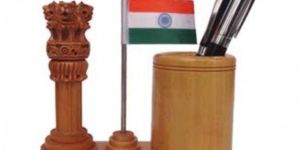 Desktop Wooden Pen Stand and with Flag