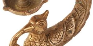 2.6x2.6x3.3 Inch Small Hanging Peacock Brass Oil Lamp