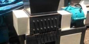 Waste Shredder Machine