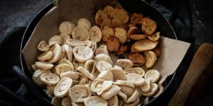 Black Gram Fried Fryums