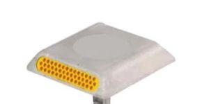 ALPHA Plastic Road Studs