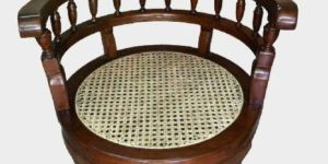 Spindle Back Cane Seat Round Chair