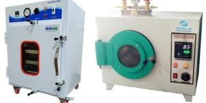 Vacuum Oven