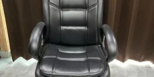 Boss Office Revolving Chair