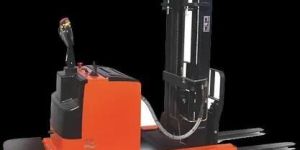 Electric Reach Stacker