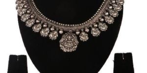 Fashion Necklace Set