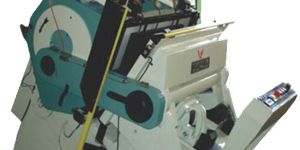 Die Cutting with Hot Foil Stamping Machine