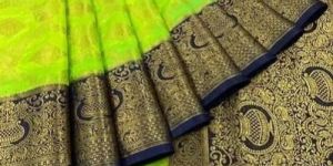 Trendy Women Silk Blend Saree with Blouse Piece