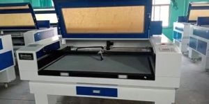 CO2 Laser Cutting Machine
