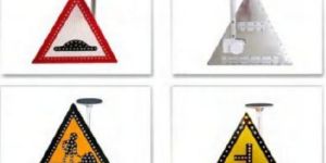Triangle Solar LED Traffic Road Signs