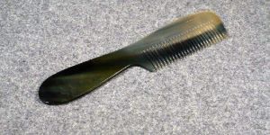 Horn Comb