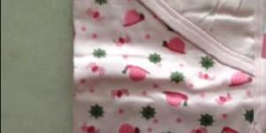 BABY SHAWL / SWADDLE