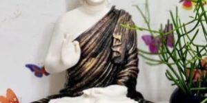 Sitting Buddha Statue